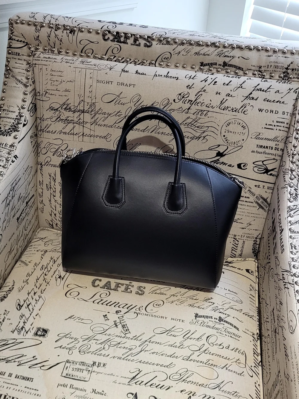 Black Women's Structured Top-Handle Bag - Classic Work & Weekend